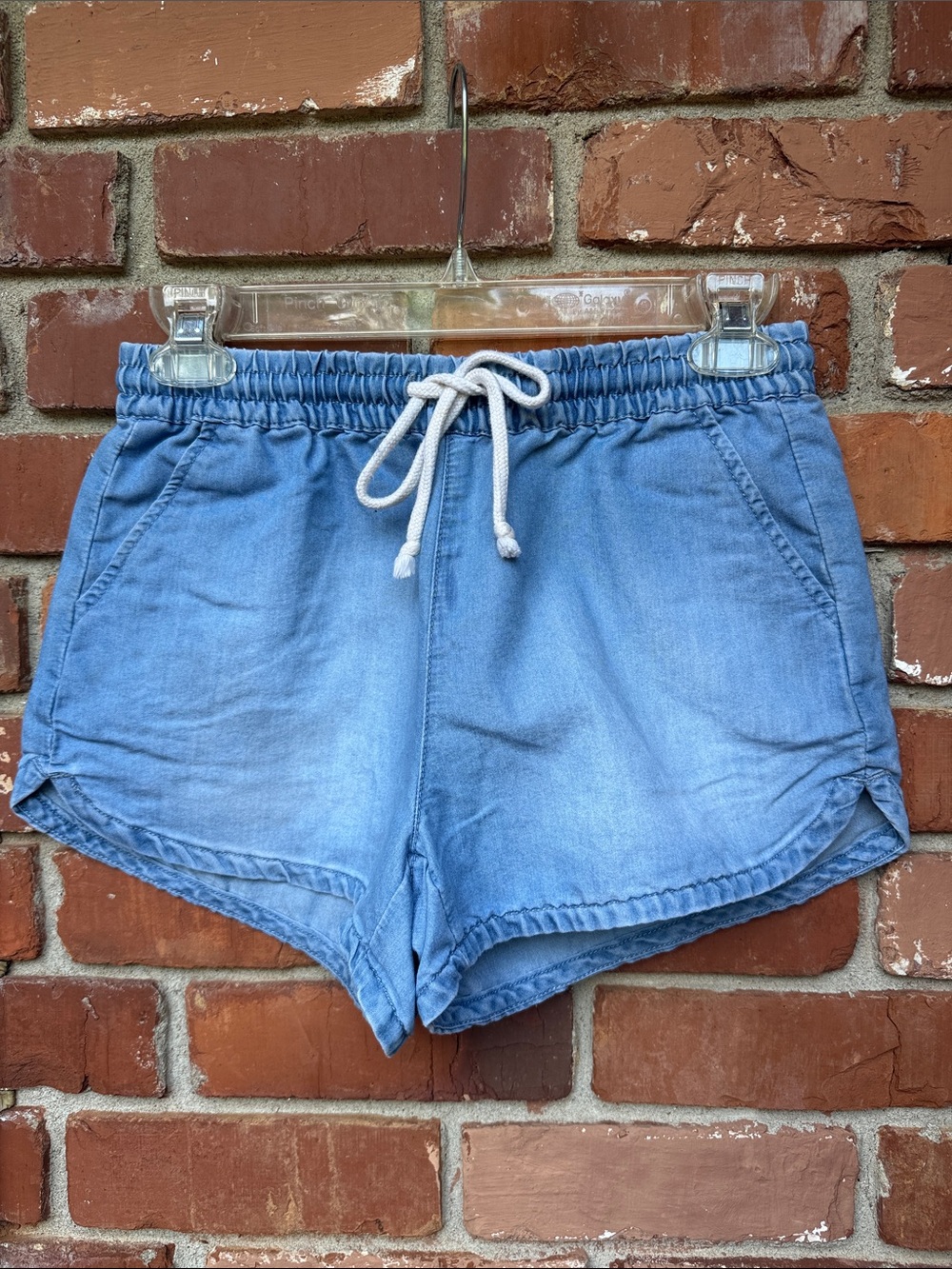 Super cute poly shorts